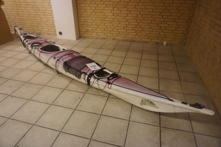  Sea kayak. Approx. 488 cm. length.