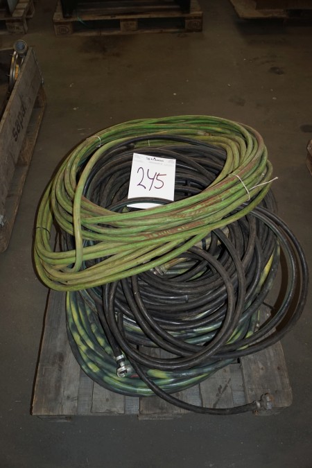 Pallet with welding cables + air hoses