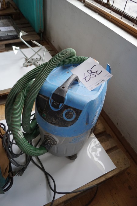 BAIER vacuum cleaner, with hose, works