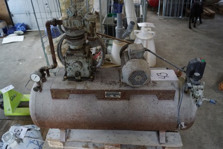 Compressors with 200 l tank vintage 1957 not tested