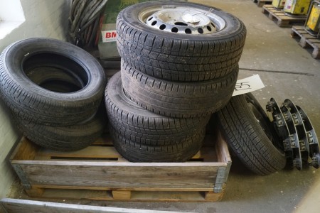 4 pcs wheels with tires 205/65 / R16C + 2 tires 215/65 / R16C + 1 rim with tires 195/65 / R15
