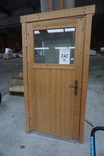 Wooden door. Frame dimensions: 193x103.5 cm.