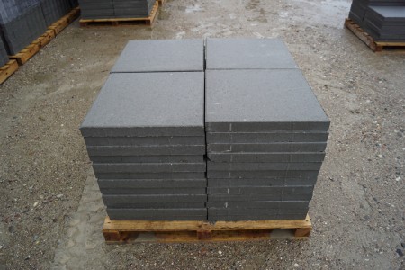 5 pallets with tiles, gray 50x50x5 cm, 10 m2 per pallet. It costs DKK 87.00 per pallet you include, it can only be paid on the day of delivery, exchange pallets are received, in the same model.