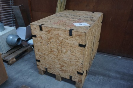 Wood pallet box, dimensions: 120x80x81xm. + piles of different sizes.
