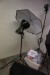 Fotoatalier Ausrüstung. Incl. Ständer, Lampen, Schirme und Glühlampen (Mark Lastolite Roy D8 C3200)