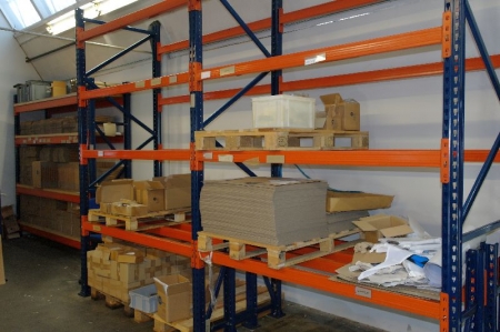 2 section pallet shelving with content incl. 20 beams