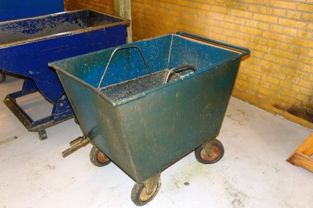 4 wheel trolley with drain without content