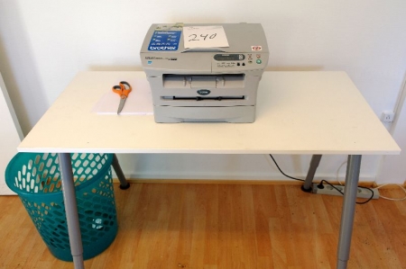 Brother DCP 7010 L kopi-print-scan maskine på bord 