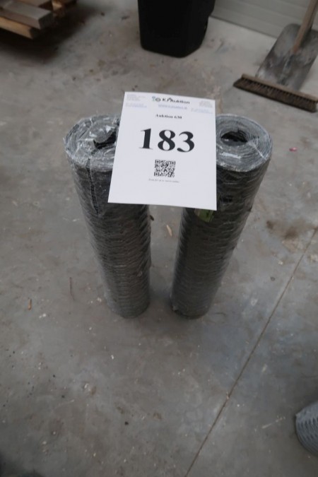 2 rolls of chicken net, 0.6x25 meters per roll, mesh size 25 mm
