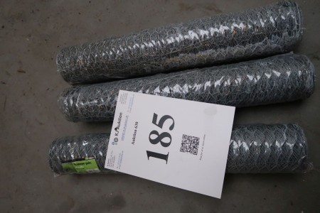 3 rolls of chicken net, 0.45x10 meters per roll, mesh size 16 mm