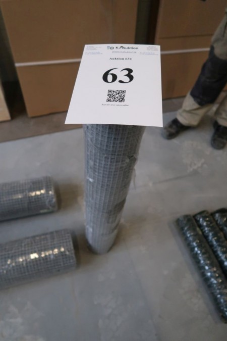 1 roll of aviary mesh, 0.9x10 meters per roll, mesh size 13x13 mm