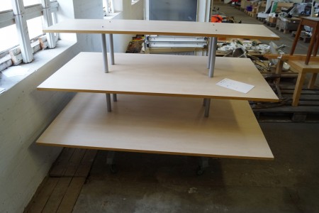 Shop / exhibition table on wheels 150x110x112 cm