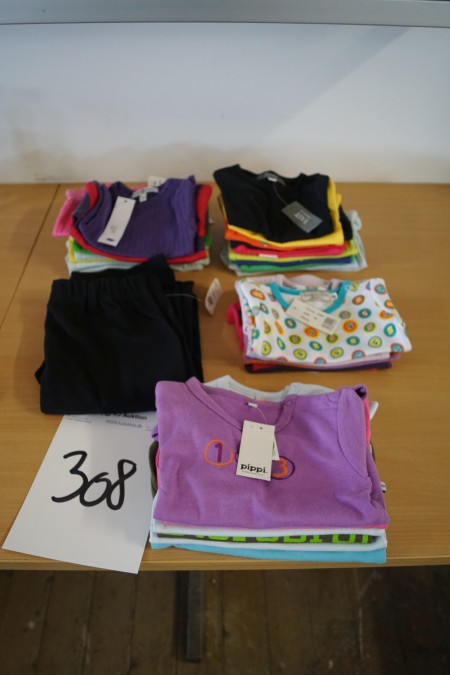 Children's clothing in ass sizes, unused