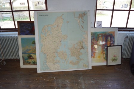 Verschiedene Bilder, darunter eine große Karte von Dänemark h: 133 b: 123 cm