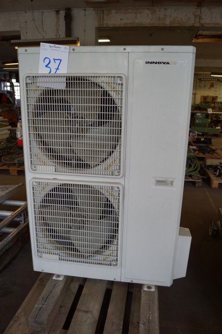 Klimaanlage von innova modell iso42fno vom Fachmann demontiert.