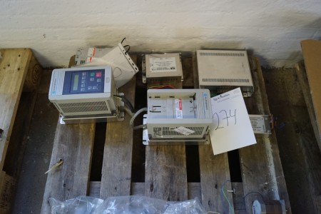 2 STK. ALLEN BRADLEY Frekvens omformer. 0,75kw/1HP. 1 stk. 3 Fase filter 6A. 1stk. 1Fase filter 10A