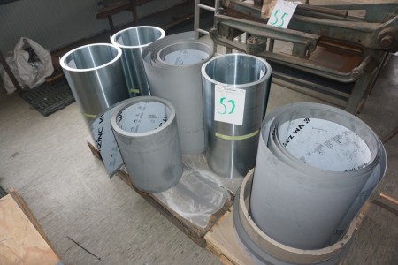Rollers with Bobinau Natural zinc of which 2 complete 0.8x670x26310 mm 1 almost whole + 4 opened 0.7 * 670 * 30130 Kuartz zinc.