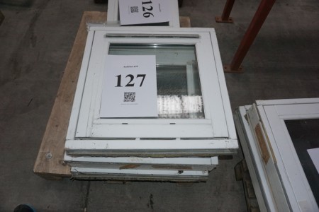 3 Stück Fenster. 59 x 59 cm.
