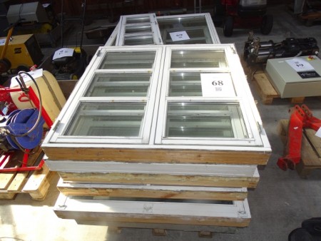 7 pcs. windows - various sizes. Among other things 119x119 cm.