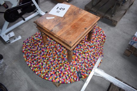 1 piece. coffee table (61x61x46 cm.) + HAY blanket.