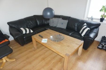 Sofa set with table.