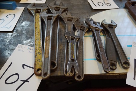 10 pcs wrenches in different sizes