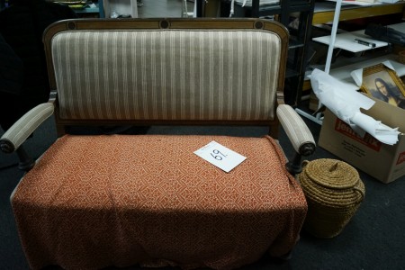 Antique sofa 135x100x68 cm