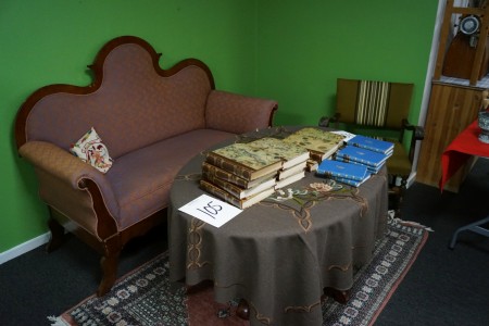 Antique sofa 160x130x67 cm + oval table 120x90x68 cm + chair