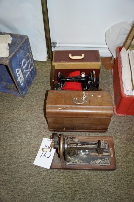 3 stk antik symaskiner
