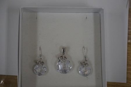 Genuine silver earrings + pendants and clear gemstones
