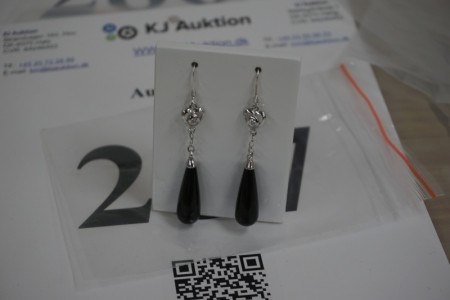 Genuine silver earrings with black Onyx and SZ stones