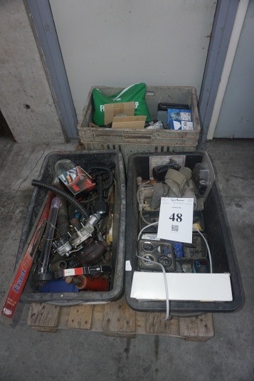 Various spare parts from auto repair shop - eg. Suzuki, Seat, VW etc.