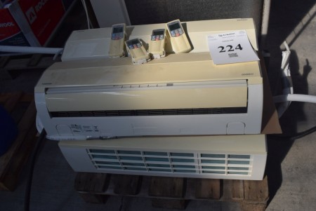Toshiba aircon with inner parts. The propellant is in the machine