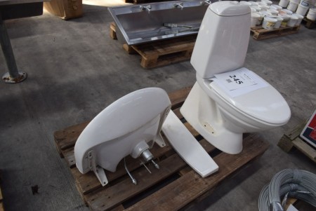 Håndvask med armatur + toilet