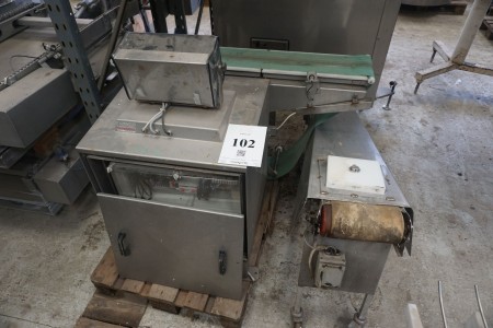 Check weigher. Scan weight, max 15kg, minimum 100g. Band length 128cm. Bandwidth: 22cm. Not tested.