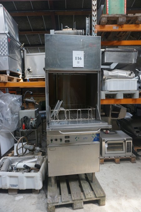 1 industrial washing machine. Type: LP2. Brand: Dihr international. 186x81x76cm. Opening: 67x65cm. Not tested.