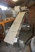 Conveyor belt, with a length of 315cm. Access height: 70cm, exit height: 210cm. With engine. Condition: not tested.