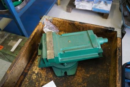 Machine screw 30x15 cm, unused