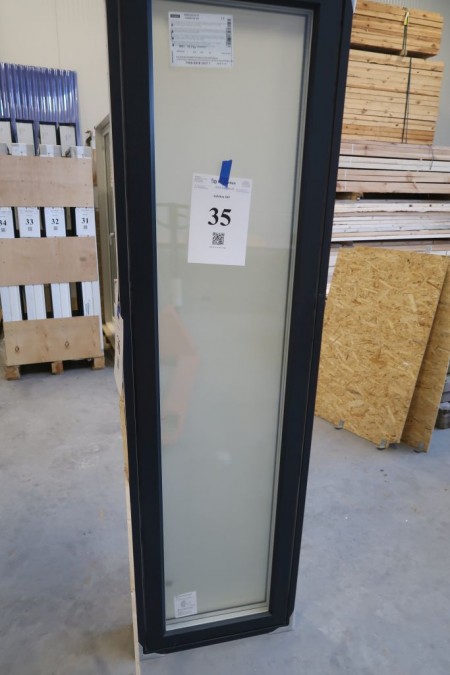 Træ/alu vindue, Antracit/hvid, H200xB55 cm, karmbredde 14,8 cm, med fast ramme, 3-lags mat glas. Modelfoto