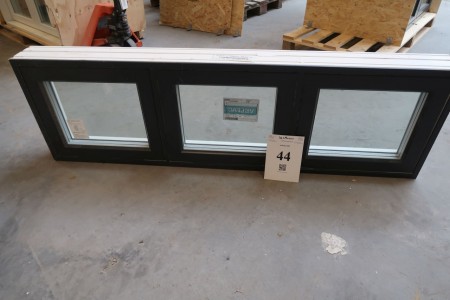 Wood / aluminum window, Anthracite / white, H50xB165,3 cm, frame width 14,8 cm, with fixed frame, 3-layer glass. Has been mounted