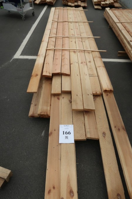 Estimated approx. 200 meter boards, 32x125 mm. Length 330-540 cm.