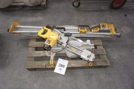 Cap / miter saw with stand. Condition: unknown