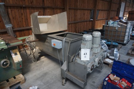 Wolfking Feeder. 1400 rpm. 50 Hz. Marked. Bauer. Hopper. Year 2001. Unused.