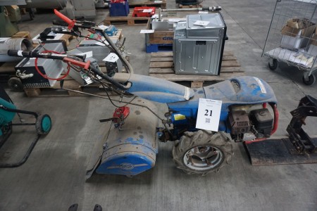 Tool carrier with cutter. MRC: BSC. Type: MC 730 600x200. 4.8 kW.