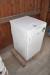 Køleskab med frostboks. h: 84cm, l: 54cm, b: 54cm 