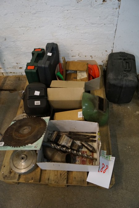 Welding masks + empty box boxes saw blade ø: 32 cm + clamp + drill, etc.