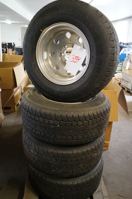 4 wheels with tire brand: MICKEY THOMSEN wheels, tires: GOODYEAR 285/65 / R16C