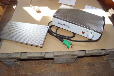 SIMPLICITY heating plate complete with plug and thermoregulation