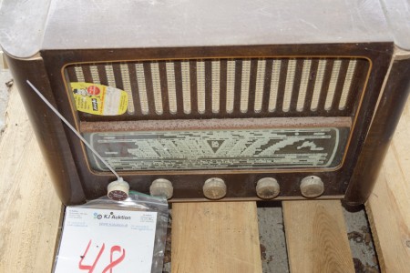 Antique b & o radio, condition unknown