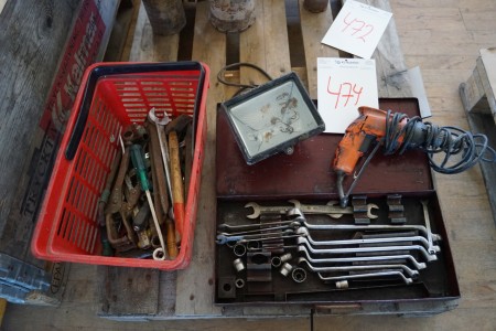Electric screwdriver + hand tools